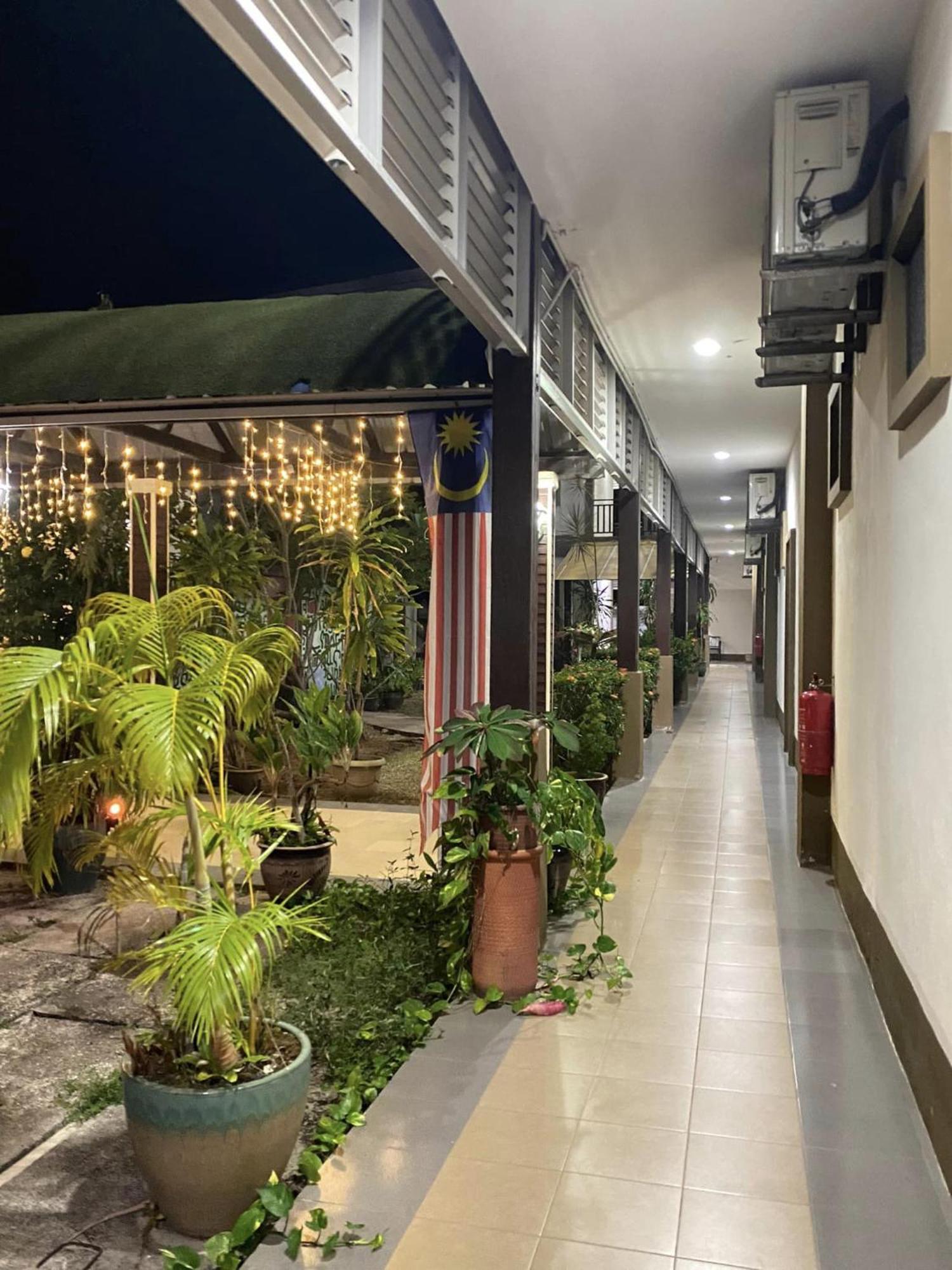 Casa Idaman Motel Пантай-Сенанг Экстерьер фото