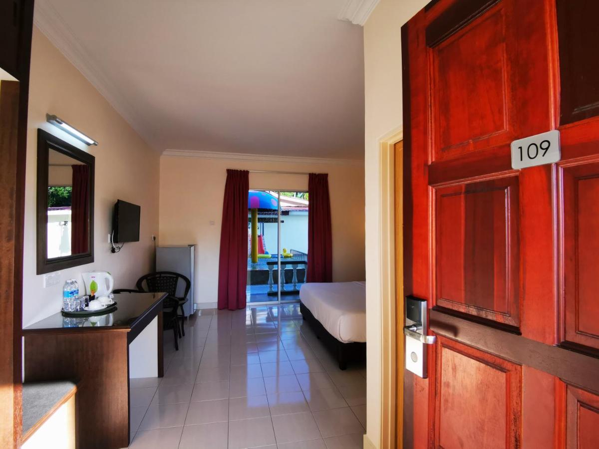 Casa Idaman Motel Пантай-Сенанг Экстерьер фото